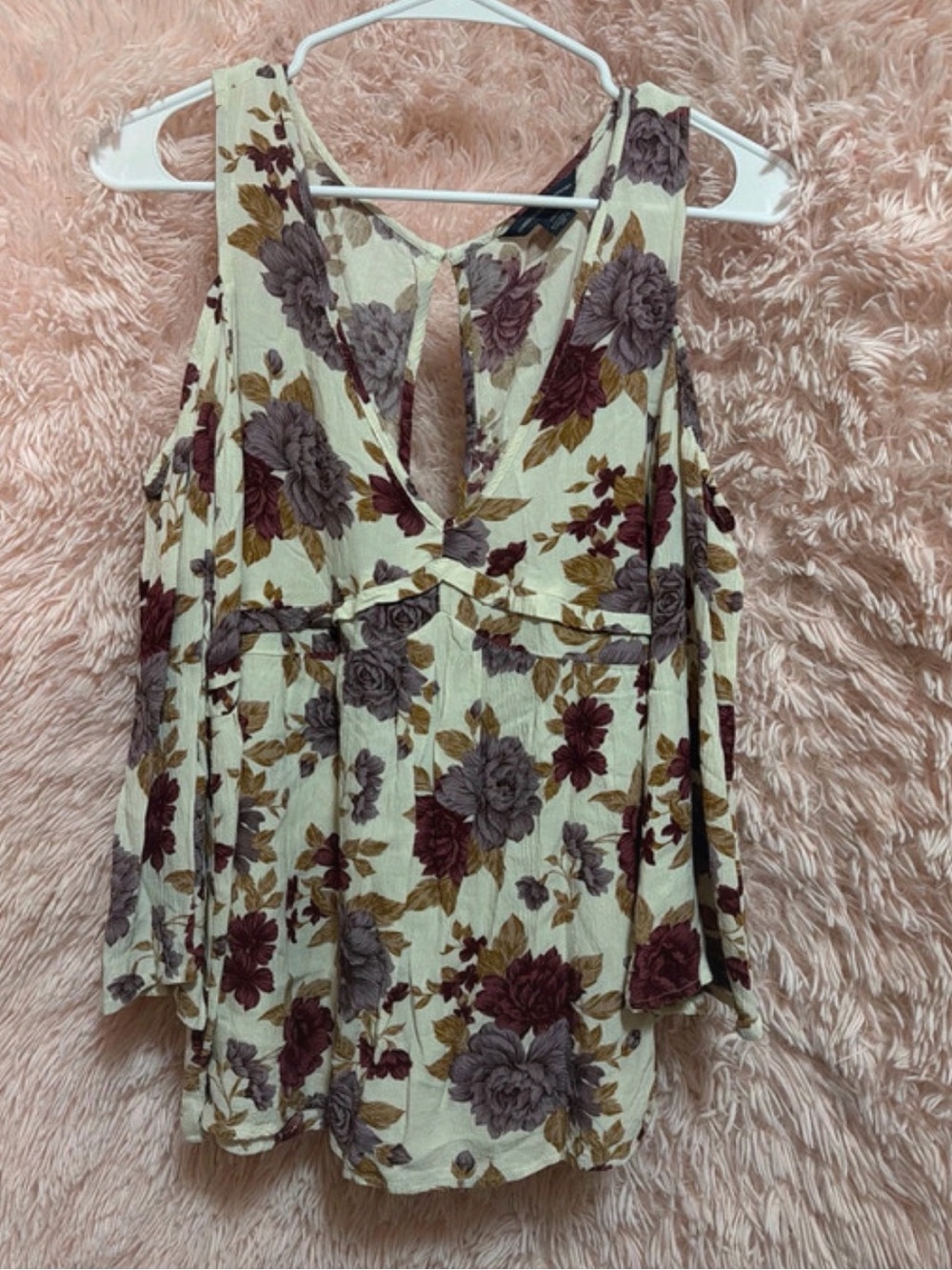 American Eagle Floral Cold-Shoulder Blouse